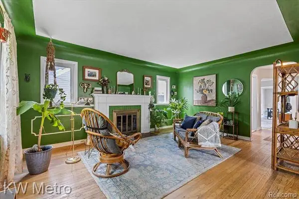 22101 COLONY Street, St. Clair Shores, MI 48080