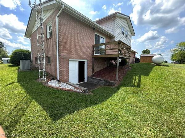 43023 Luray DR, St. Clairsville, OH 43950