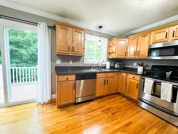 132 Taft Point #5, Waterbury, CT 06708