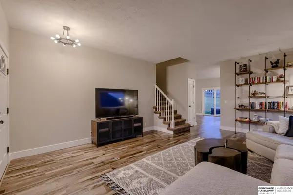 15085 Meredith Avenue, Omaha, NE 68116