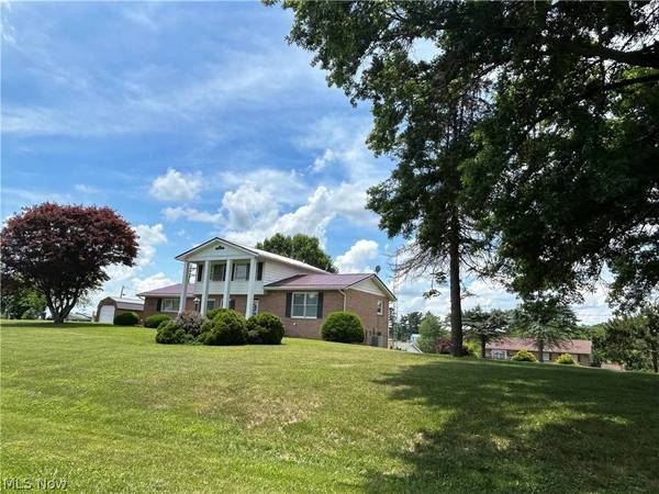 43023 Luray DR, St. Clairsville, OH 43950
