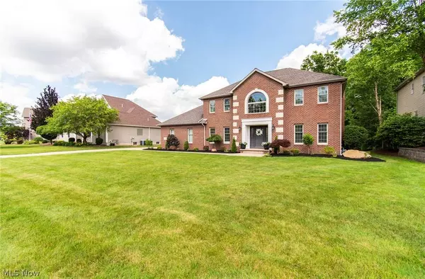 1420 Fox Den TRL, Canfield, OH 44406