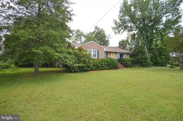 305 E HAWTHORNE DR, La Plata, MD 20646