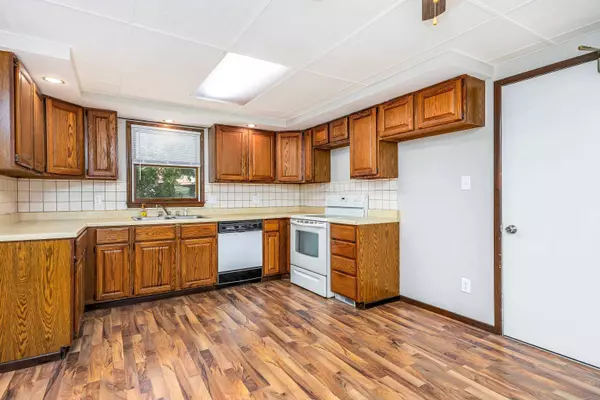 201 E Jefferson, Warren, IL 61087