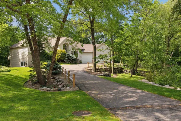 14864 Richards DR W, Minnetonka, MN 55345