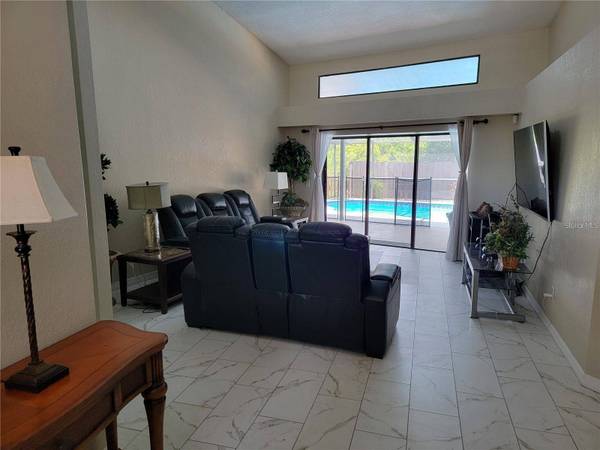 3501 COUNTRY CREEK LN, Valrico, FL 33596