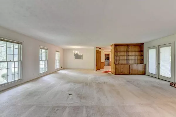 736 Craig DR, Lawrenceville, GA 30046