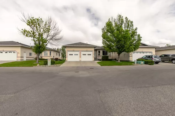 House For Sale - Lethbridge - 109-3045 Fairway St S
