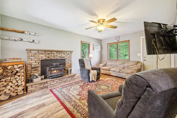 969 11th AVE SW, Forest Lake, MN 55025