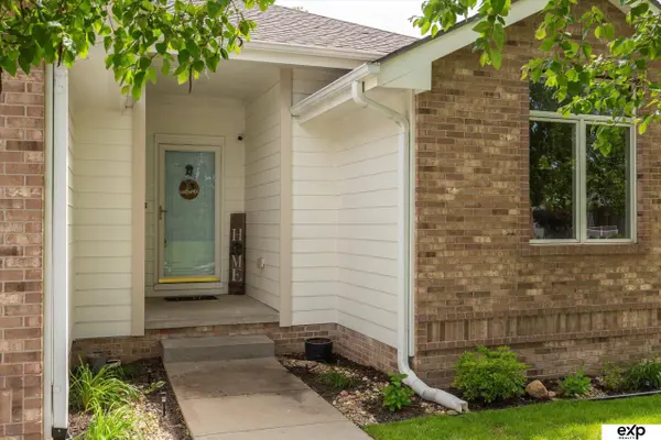 16129 Timberlane Drive, Omaha, NE 68136