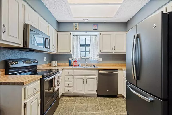 9707 W 49TH ST, Merriam, KS 66203