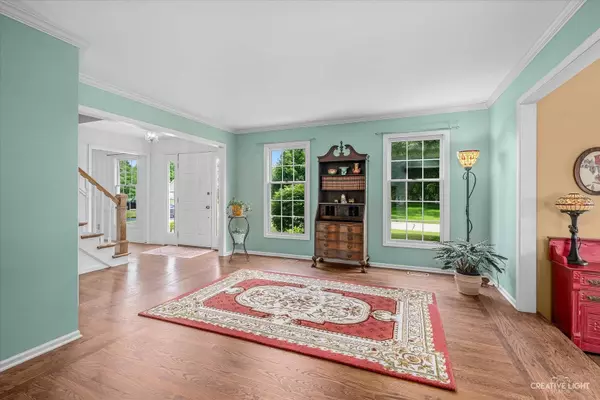 50 Deer Run, Crystal Lake, IL 60012