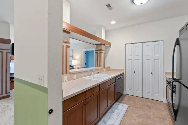 15295 W Library Unit 201, New Berlin, WI 53151