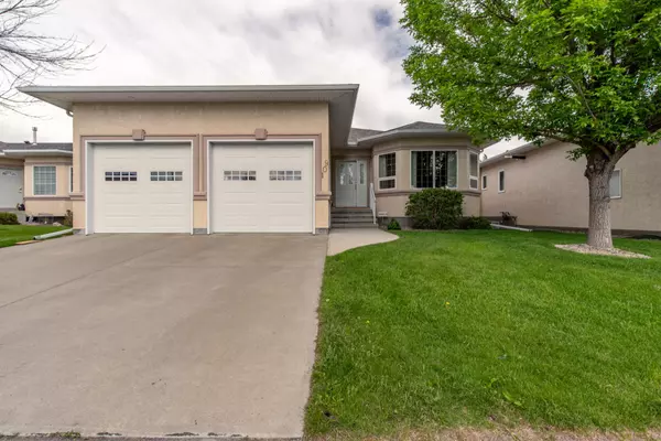 House For Sale - Lethbridge - 109-3045 Fairway St S