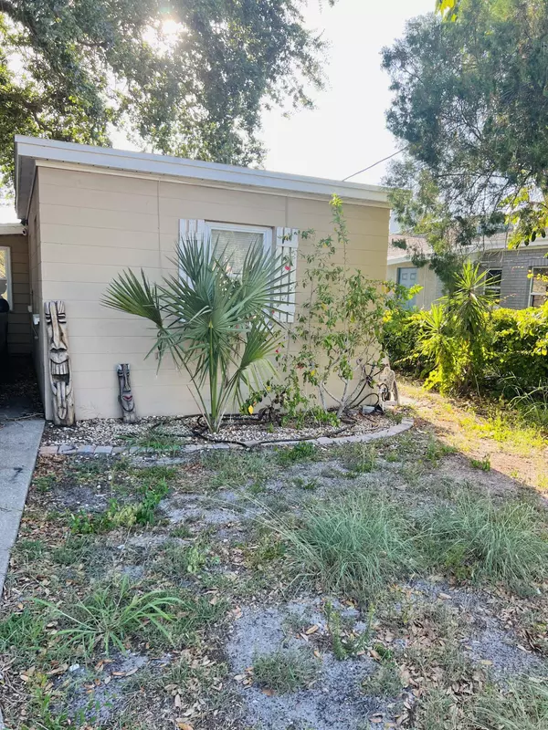 2154 Henry ST NE, Palm Bay, FL 32905