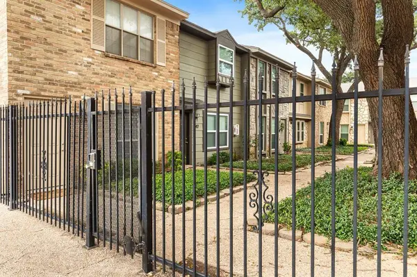 1329 S 11th Street #A11, Waco, TX 76706