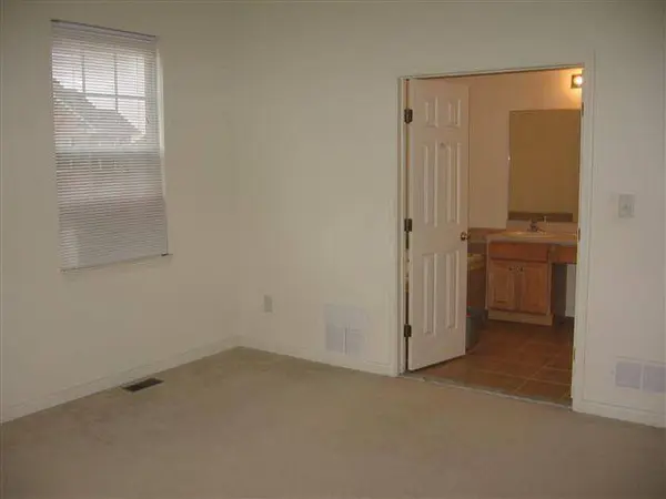 91 Timberhill Dr, Franklin Twp., NJ 08823