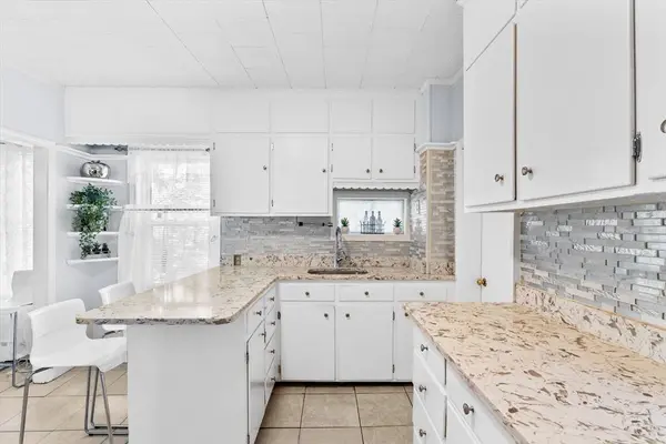 231 Ferry St, Lawrence, MA 01841