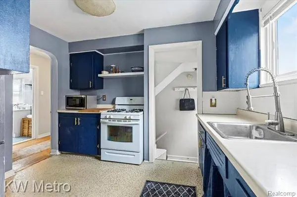 22101 COLONY Street, St. Clair Shores, MI 48080