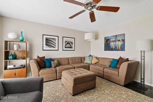 7923 E HUBBELL Street, Scottsdale, AZ 85257