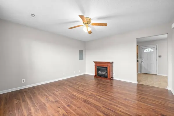 129 Bumpus Mill Rd, Oak Grove, KY 42262