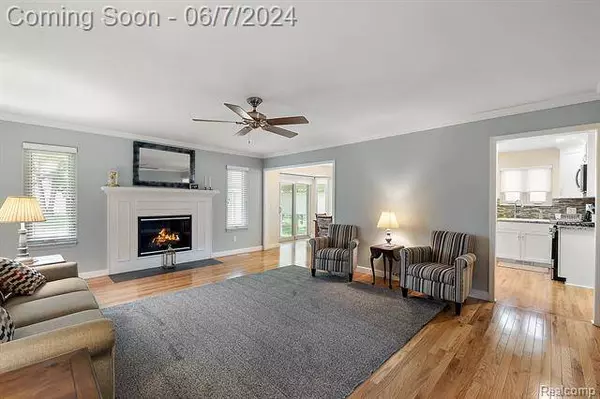 13327 Mair Drive, Sterling Heights, MI 48313