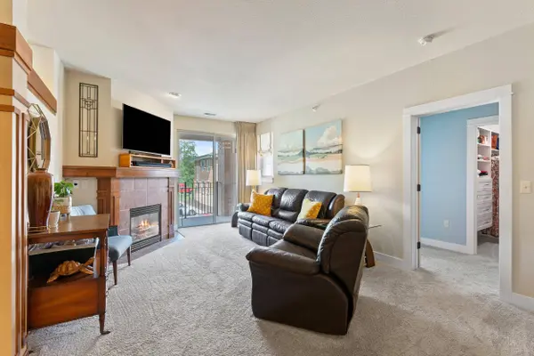 15295 W Library Unit 201, New Berlin, WI 53151