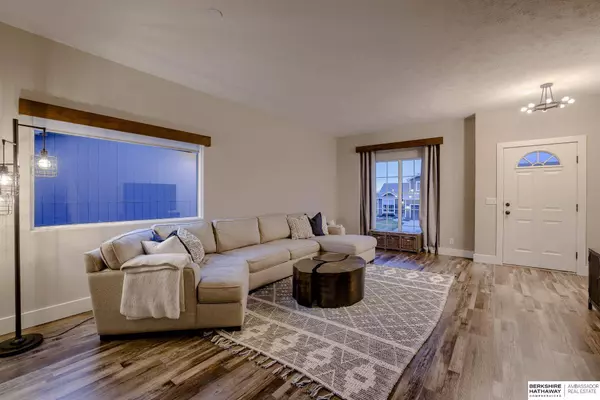 15085 Meredith Avenue, Omaha, NE 68116