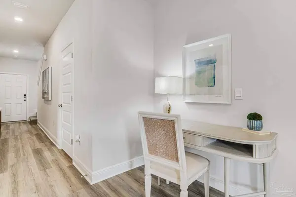 4046 Pendragon Cir, Milton, FL 32583