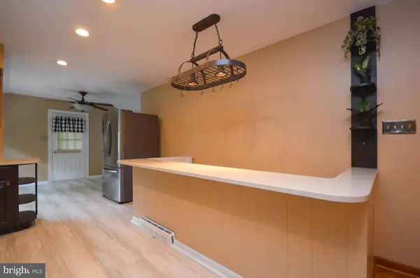 305 E HAWTHORNE DR, La Plata, MD 20646