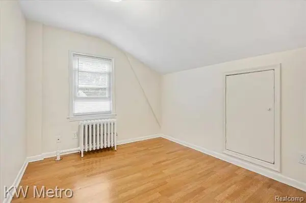 23011 PIPER Avenue, Eastpointe, MI 48021