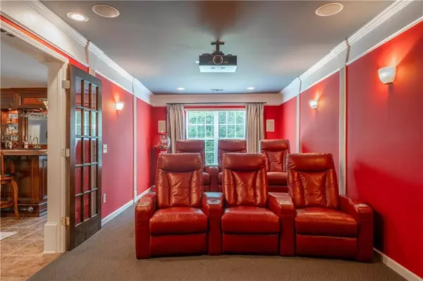 28 Roberson DR NE, Cartersville, GA 30121