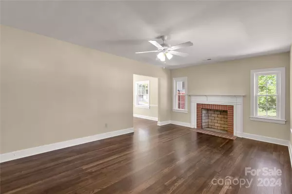 2015 Great Falls HWY, Lancaster, SC 29720