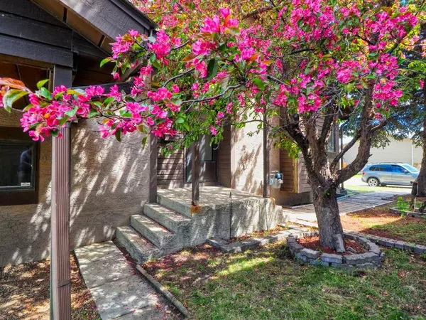 47 George CRES, Red Deer, AB T4P2K9