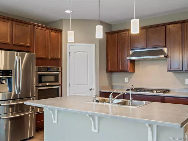 10997 Unity LN, Commerce City, CO 80022