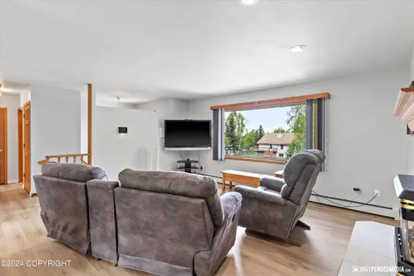 1920 Jarvis AVE, Anchorage, AK 99515