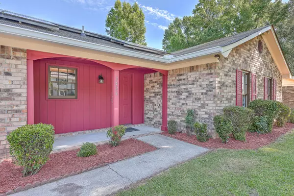 3426 Smoketree Ct, North Charleston, SC 29420