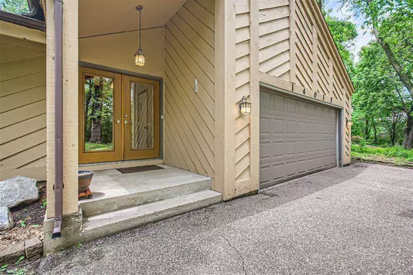 14035 Hayes RD, Apple Valley, MN 55124