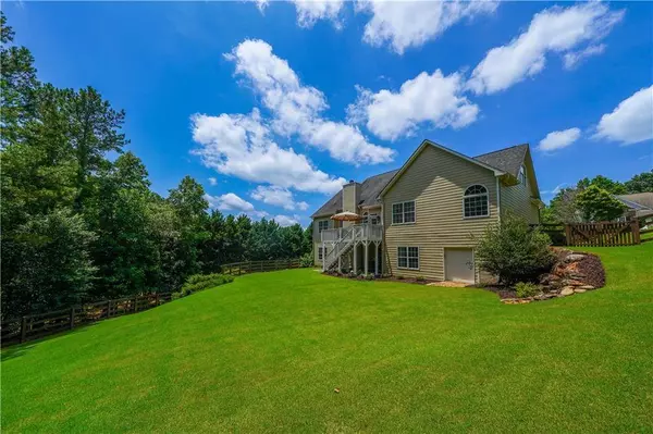 28 Roberson DR NE, Cartersville, GA 30121