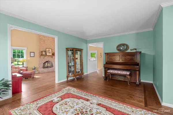 50 Deer Run, Crystal Lake, IL 60012