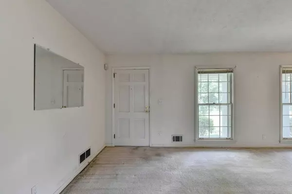 736 Craig DR, Lawrenceville, GA 30046