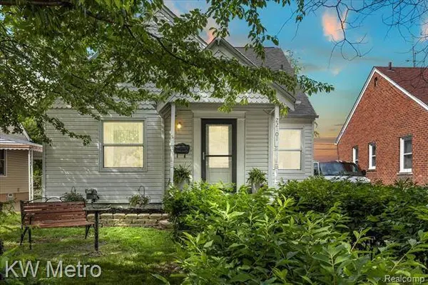 22101 COLONY Street, St. Clair Shores, MI 48080