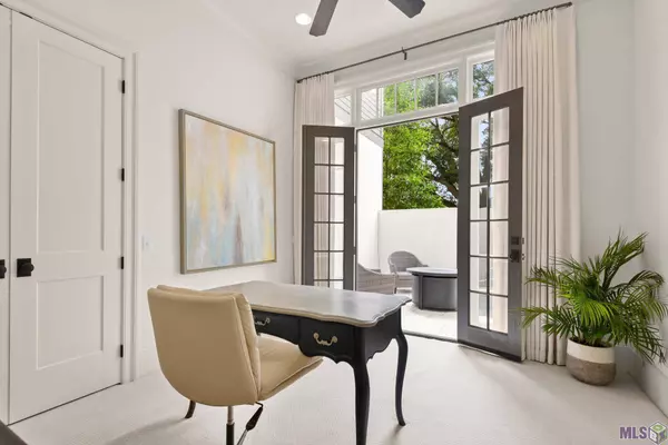 4030 LIVE OAK ALLEY, Baton Rouge, LA 70808