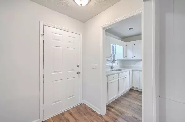 3426 Smoketree Ct, North Charleston, SC 29420