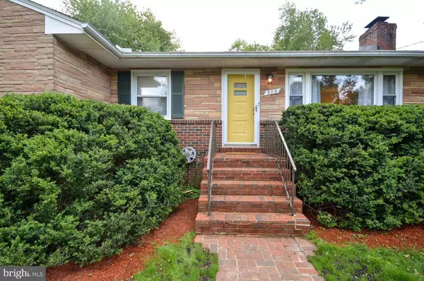 305 E HAWTHORNE DR, La Plata, MD 20646