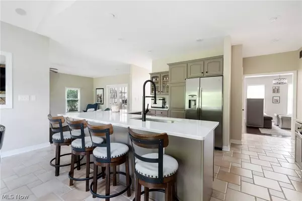 1420 Fox Den TRL, Canfield, OH 44406