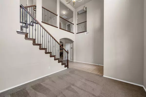 8728 Yosemite Trail, Cross Roads, TX 76227