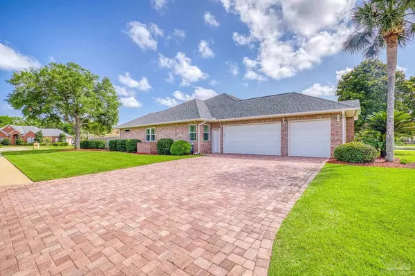 1154 Kelton Blvd, Gulf Breeze, FL 32563