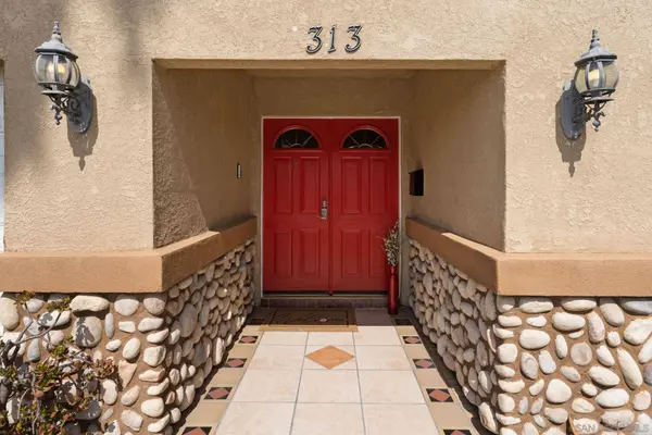 313 Lausanne Dr, San Diego, CA 92114