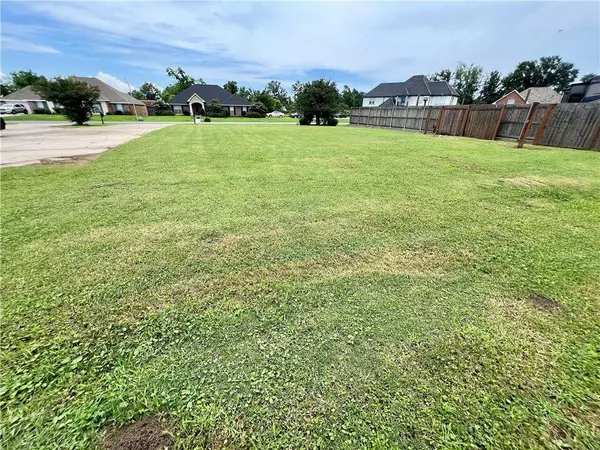 103 GENERAL TAYLOR DR, Hahnville, LA 70057